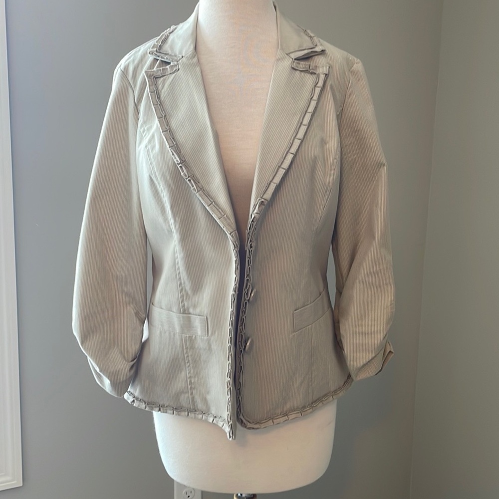 Maurice’s women’s blazer. Size L.